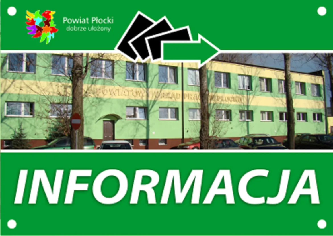 Na zdjęciu znajduje się budynek instytucji z zieloną elewacją oraz dużym napisem „INFORMACJA” na zielonym tle, informujący o naborze wniosków o refundację dla pracodawców.