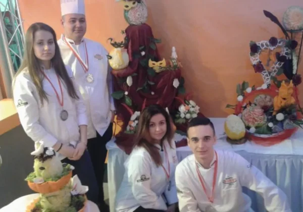 Uczestnicy największych w Polsce targów branży cukierniczej i lodziarskiej prezentują swoje dzieła oraz osiągnięcia.