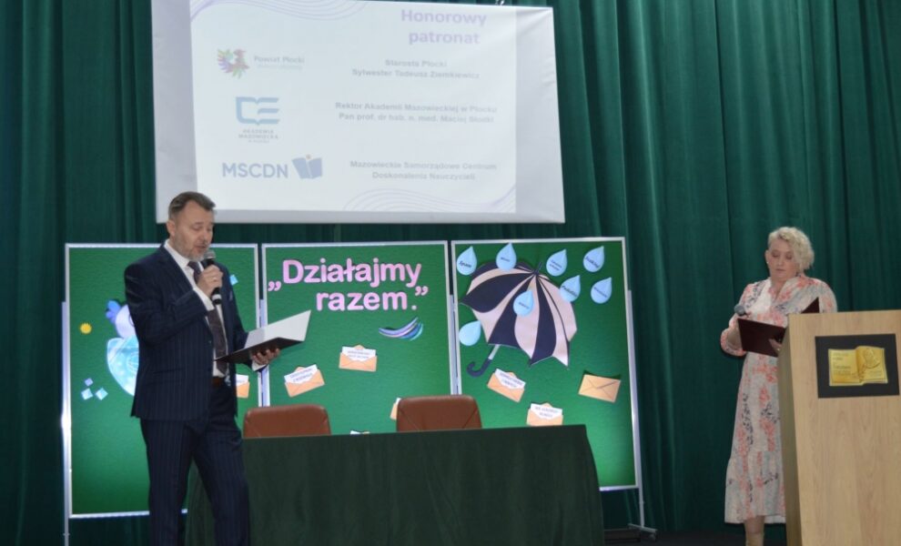 Rozpoczęcie wydarzenia przez prowadzących