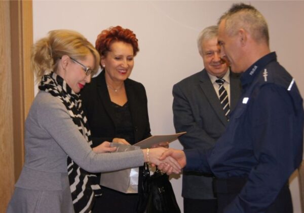 Wręczenie nagród dzielnicowym