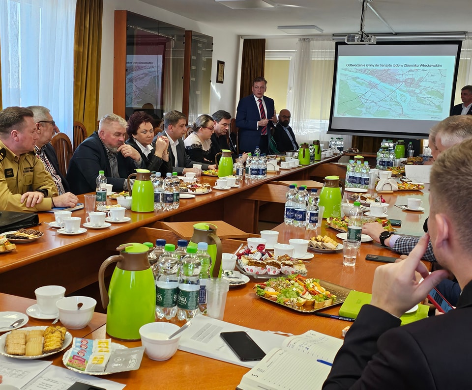 Rozmowa na temat odtworzenia rynny do tranzytu lodu w Zbiorniku Włocławskim