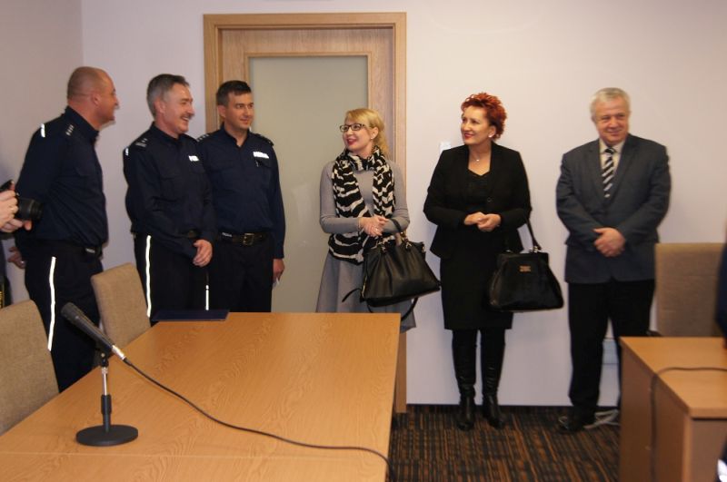 Dzielnicowi, Iwona Sierocka, Małgorzata Struzik