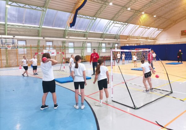 Zajęcia piłki ręcznej dla klas czwartych i piątych