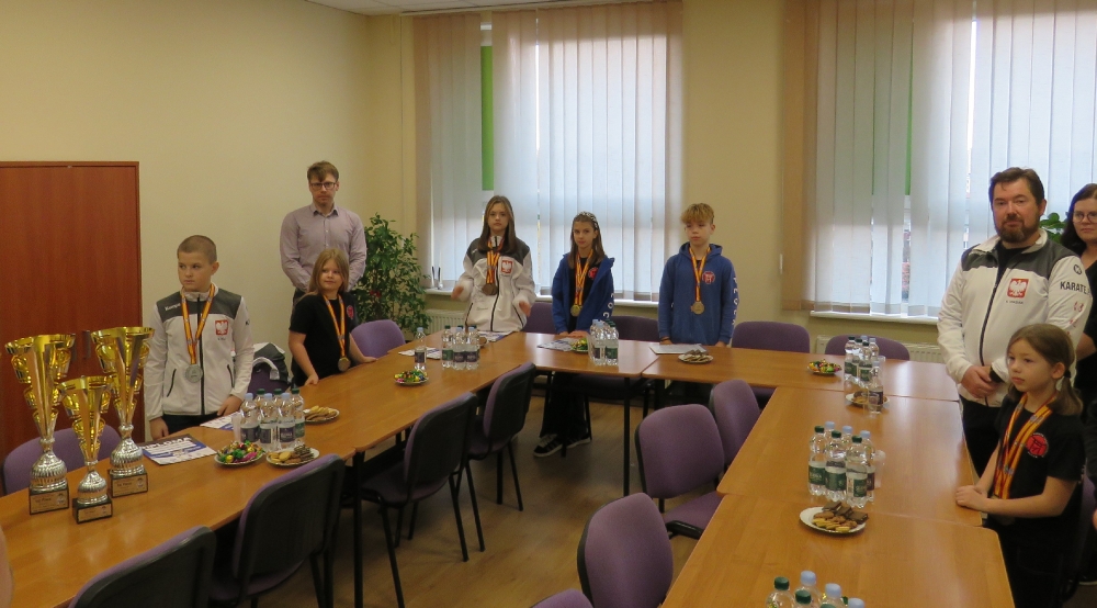Reprezentanci akademii Karate Tradycyjnego Płock podczas wizyty