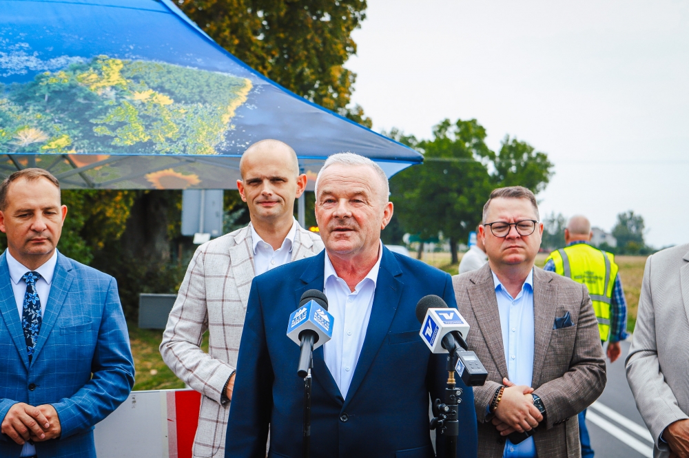 Przewodniczący rady powiatu podczas wypowiedzi medialnej
