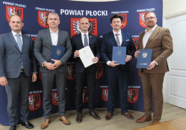 Zdjęcie samorządowców obecnych na spotkaniu
