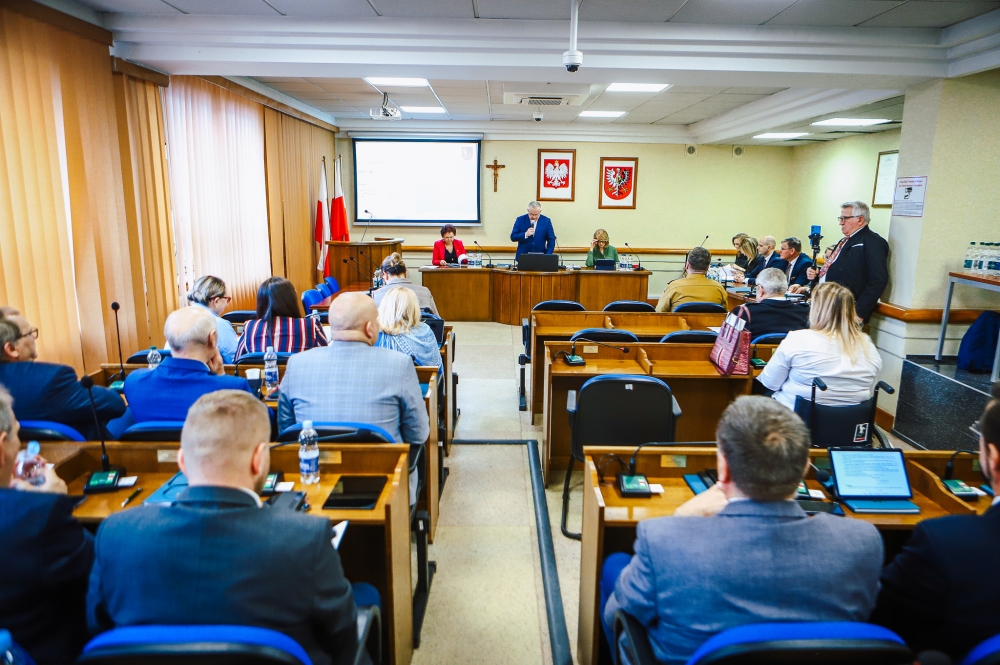8. Sesja rady powiatu w płocku