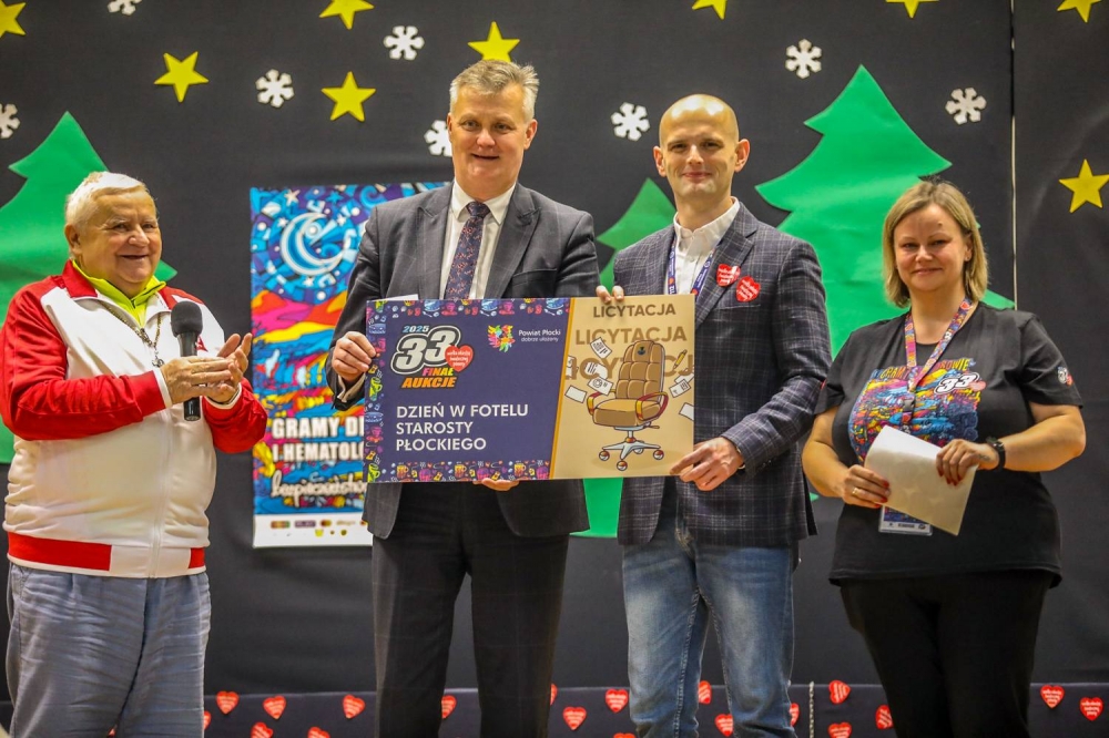 Początek licytacji "Dzień w fotelu starosty płockiego"