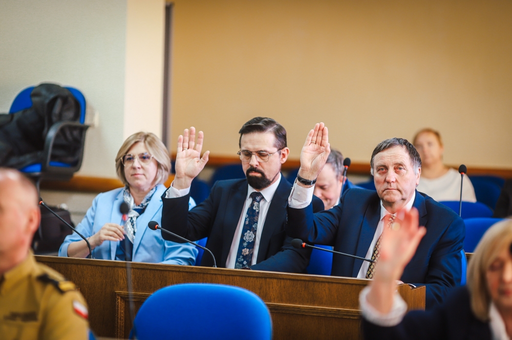 Kolejne głosowanie w trackie rady powiatu