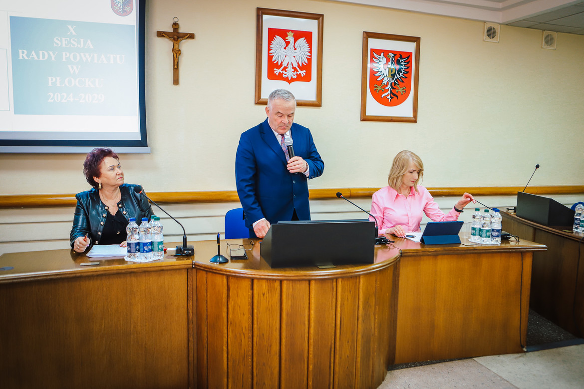 Rozpoczęcie sesji Rady Powiatu