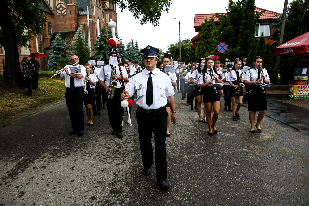Orkiestry gminne podczas przemarszu