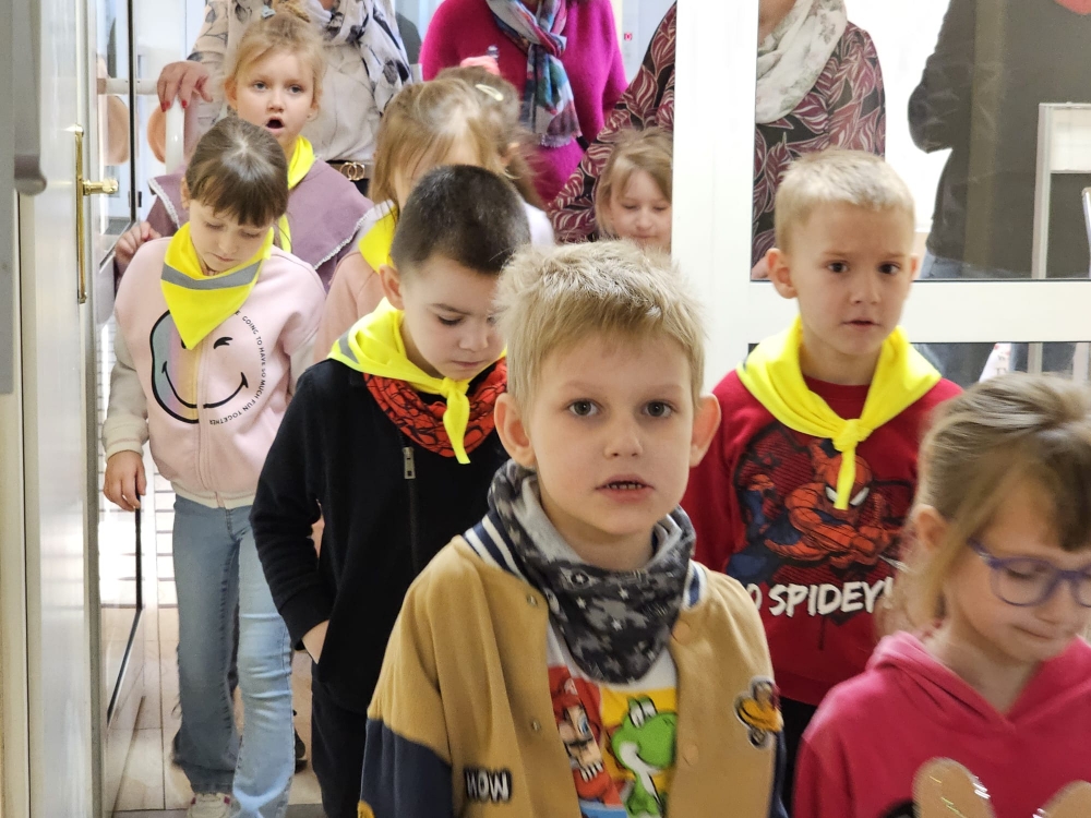 Samorządowe przedszkole z bielska odwiedzające starostwo