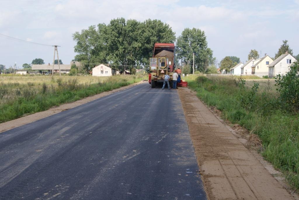 Przygotowywanie poboczy drogi
