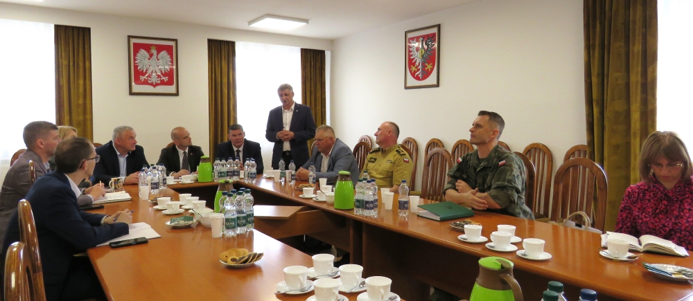 Rozmowy zarządu powiatu w sprawie zagrożenia powodziowego
