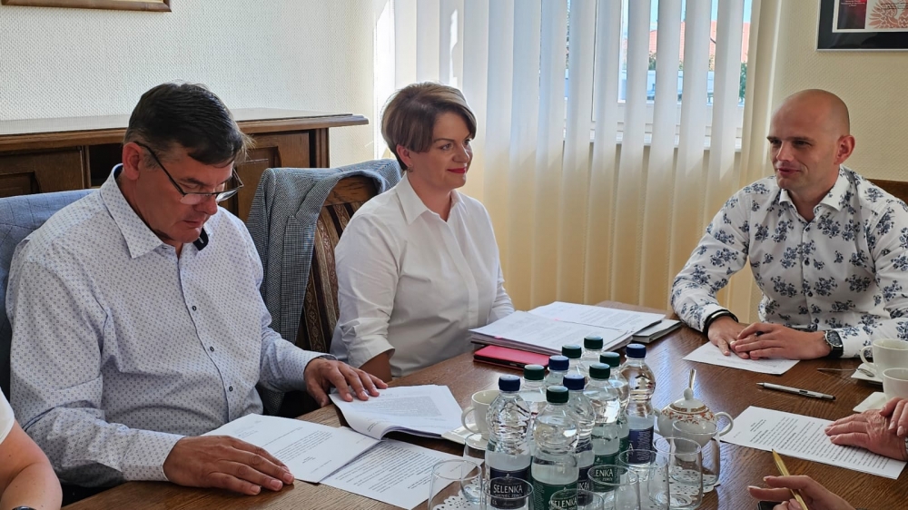 Członkini zarządu powiatu z wicestarostą