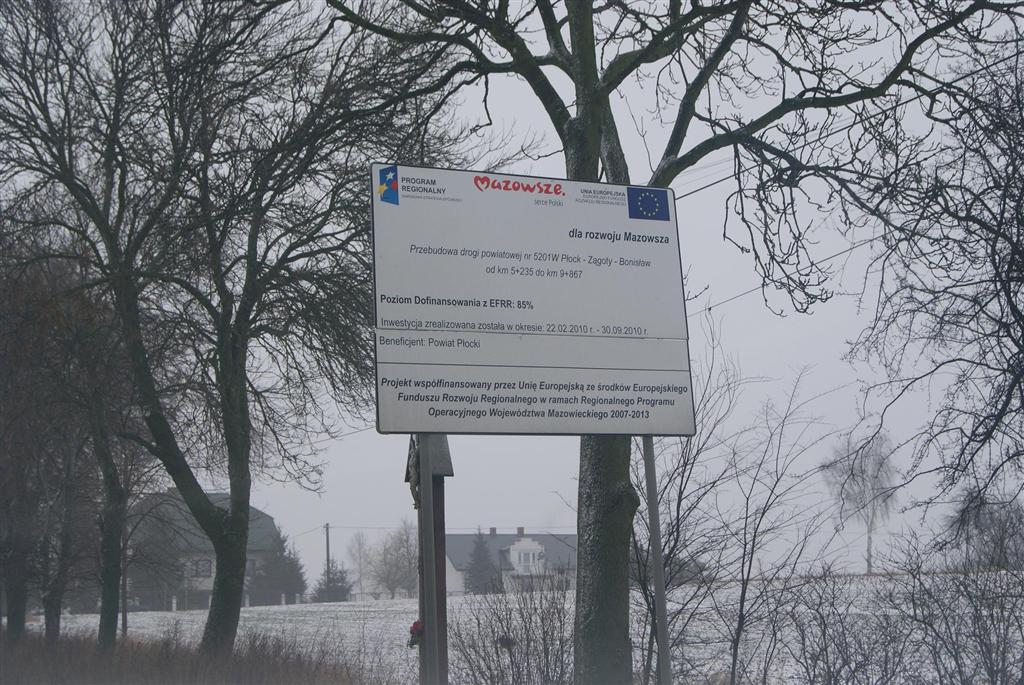 Tablica informująca od dofinansowaniu remontu