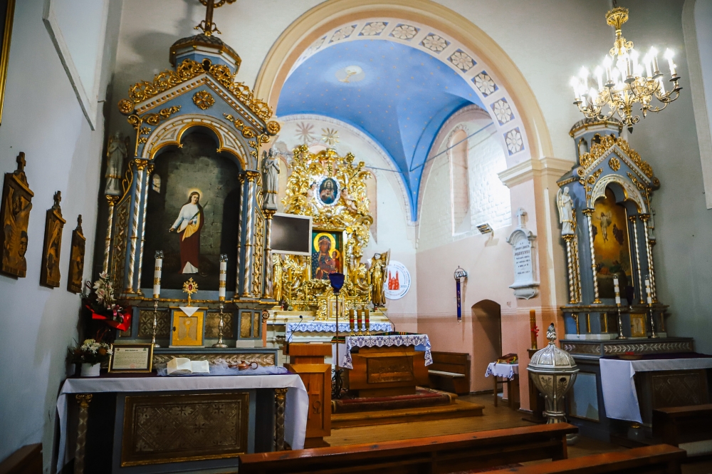 Ołtarz w kościele