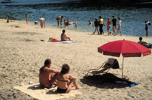 Plaża nad jeziorem Zdworskim