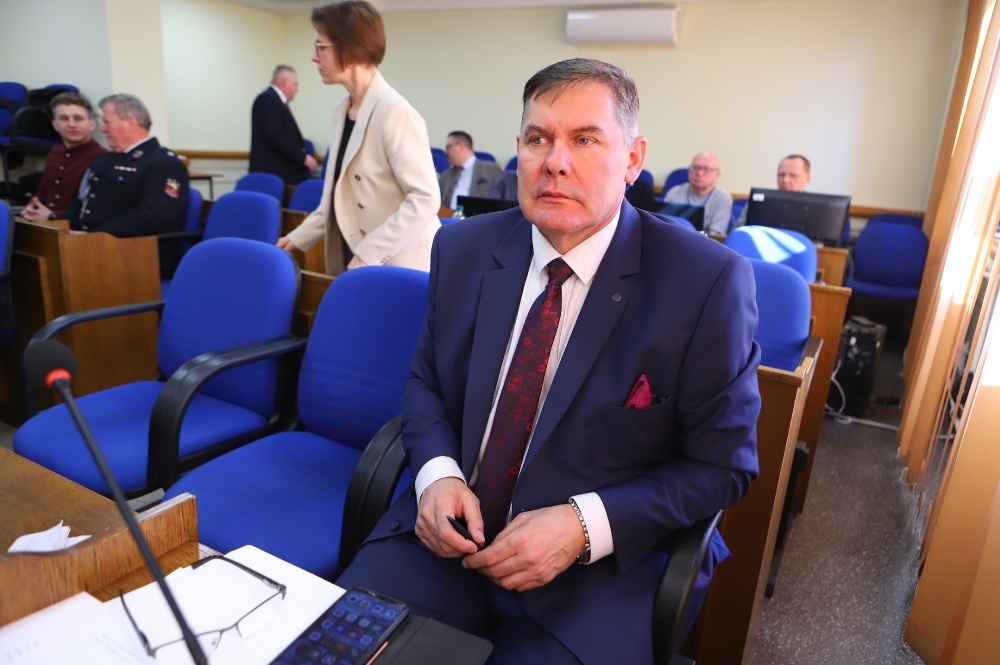Waldemar Zalewski podczas sesji rady powiatu