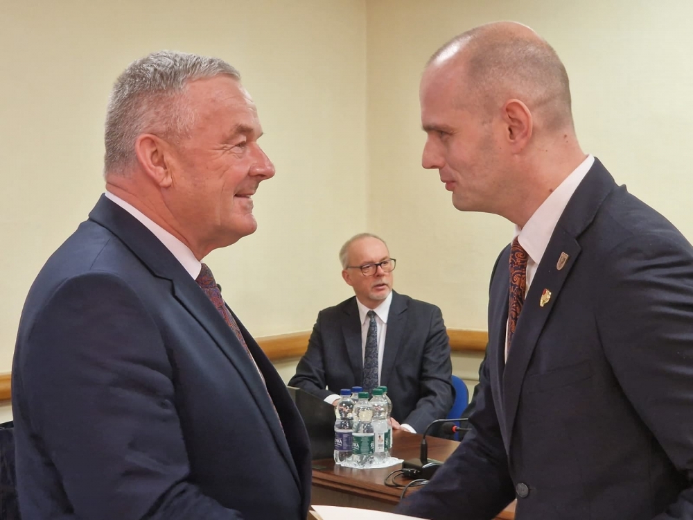 Przewodniczący rady powiatu ze starostą