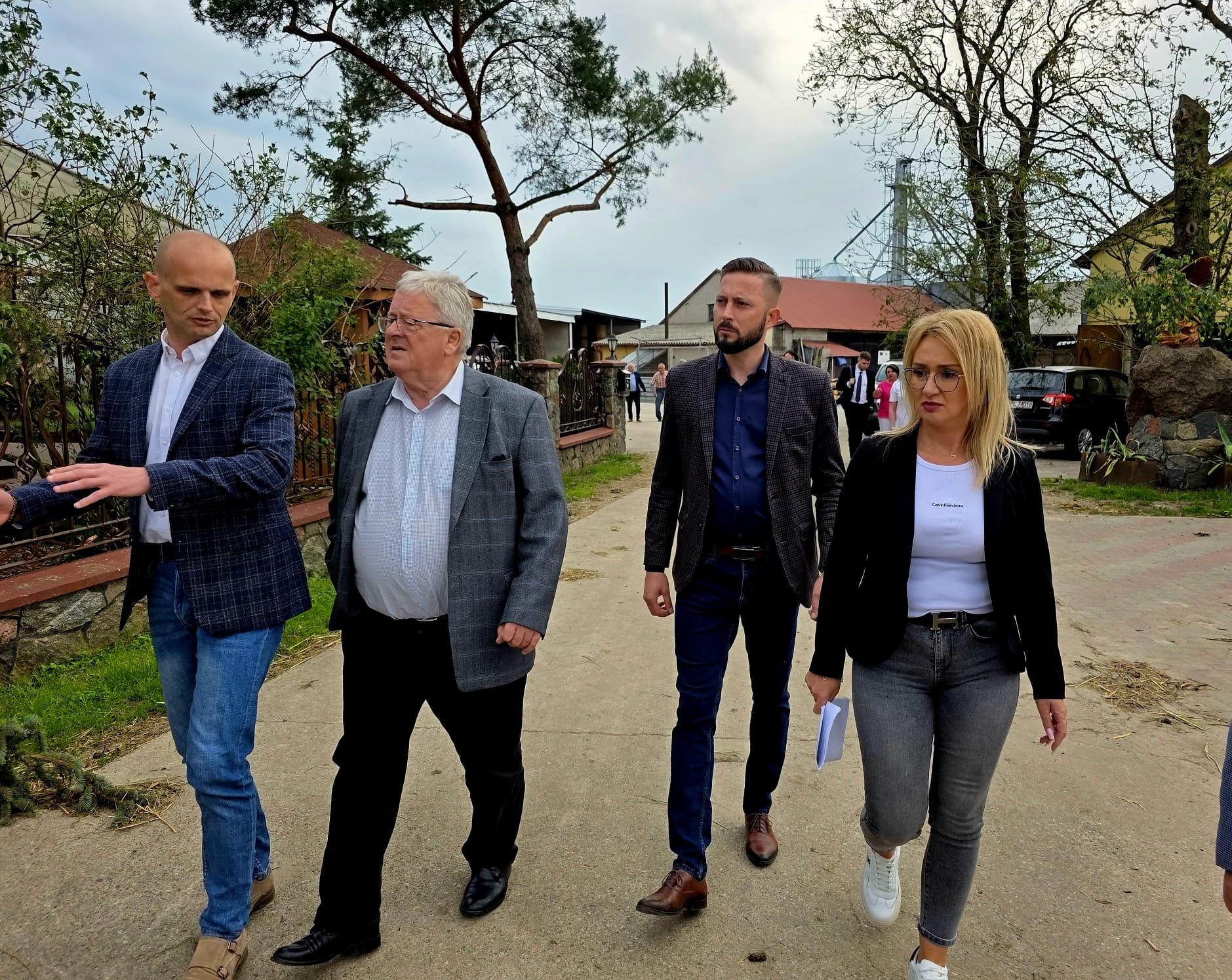Samorządowcy powiatu płockiego - a także gmin Drobin i Bielsk - są tutaj każdego dnia