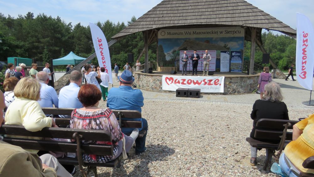 Starosta Płocki w towarzystwie Starosty i Wicestarosty Płońskiego