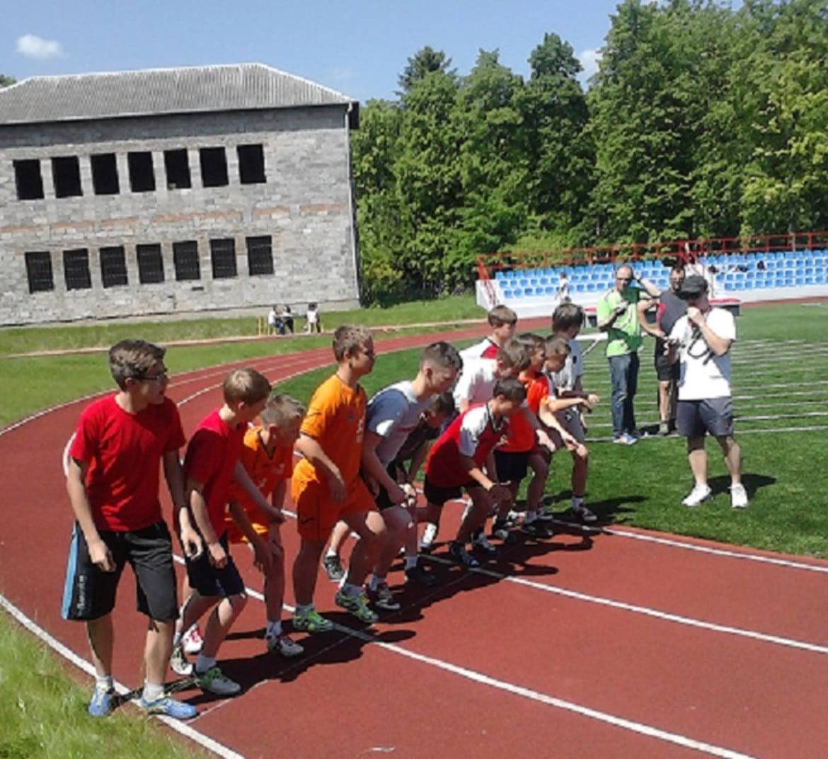 Uczestnicy na linii startu