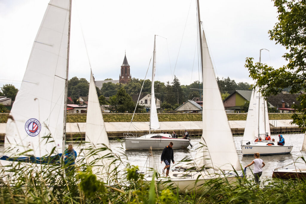 Żeglarz podczas regat