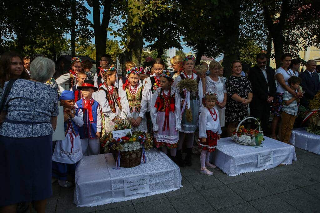 Sołectwa z koszami dożynkowymi