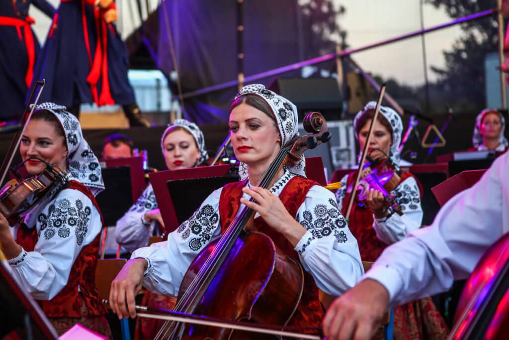 Członkinie orkiestry występującej podczas wydarzenia