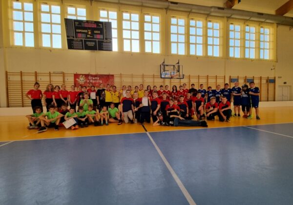 Zdjęcie grupowe podczas finału