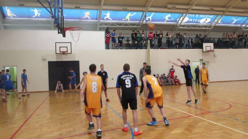 Rzut do kosza podczas meczu