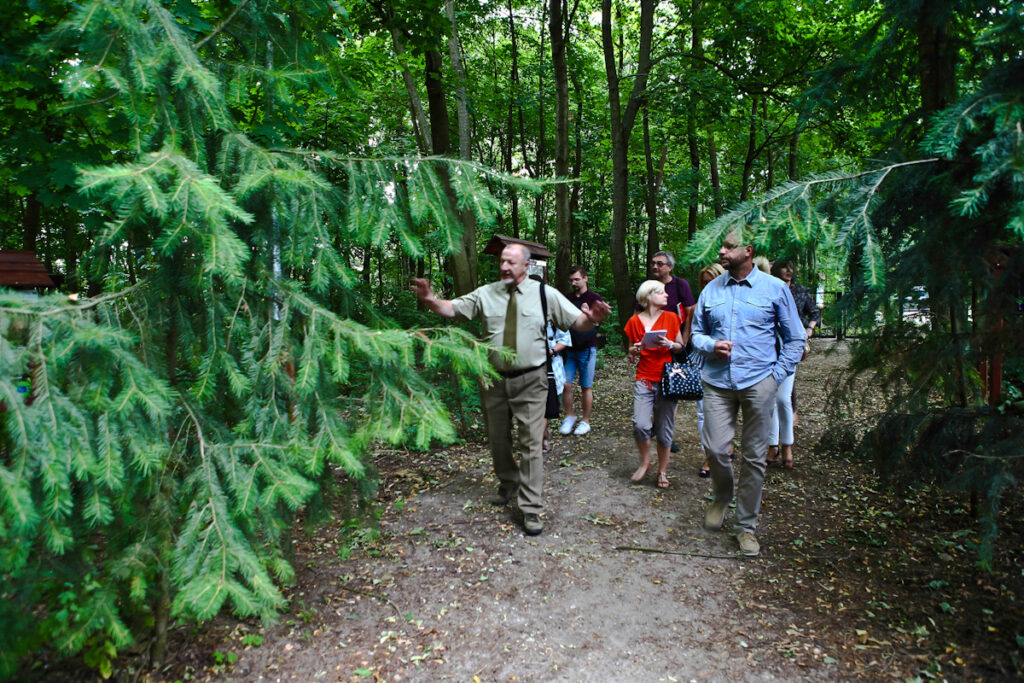 Oprowadzanie przez leśniczego