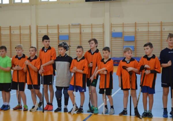 Drużyna grająca w unihokeja