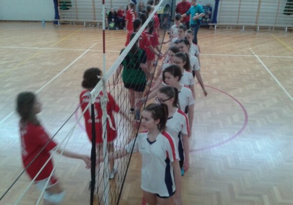 Podziękowanie pomiędzy drużynami