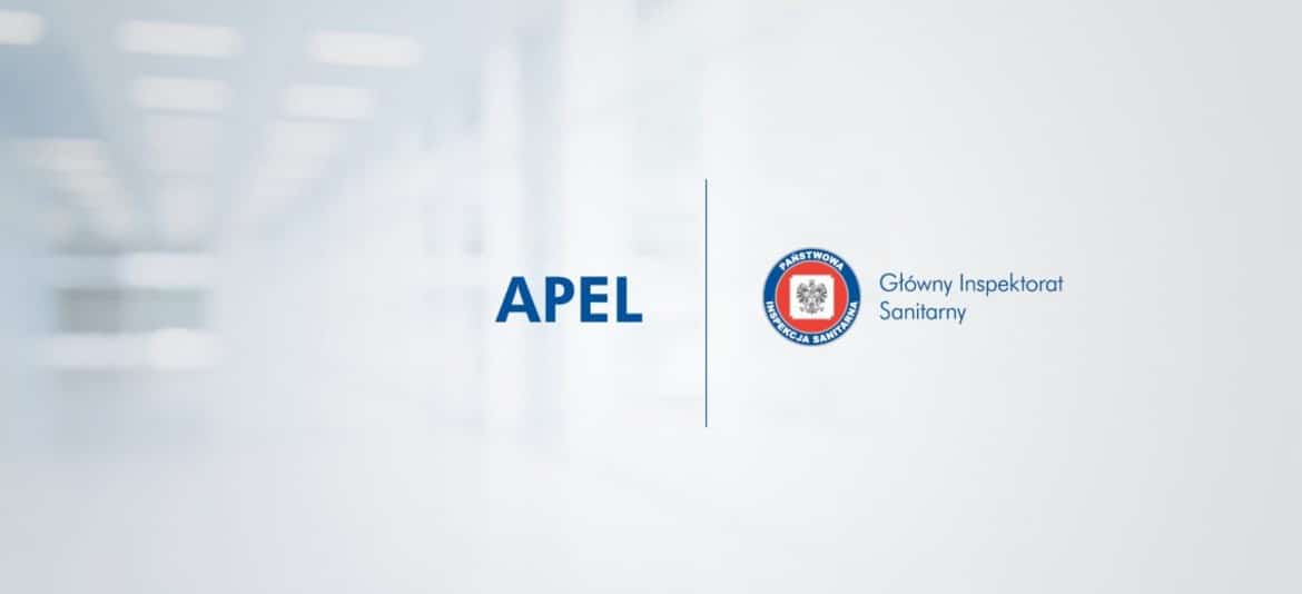 Na zdjęciu znajduje się napis "APEL" oraz logo Głównego Inspektoratu Sanitarnego, co związane jest z informacją o zawieszeniu zajęć dydaktyczno-wychowawczych.